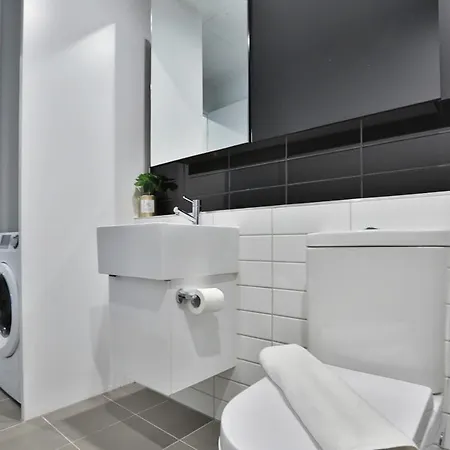 My80 Apartment Located In The Inner Of Melbourne Cbd Exterior photo
