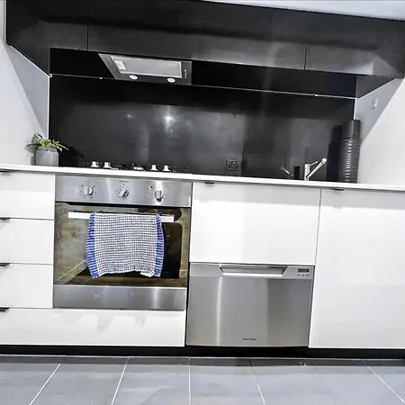 My80 Apartment Located In The Inner Of Melbourne Cbd Exterior photo