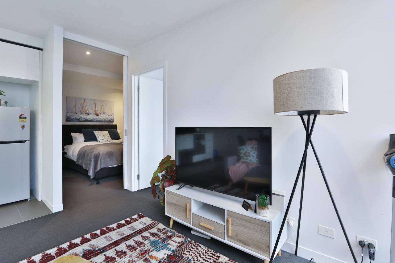 My80 Located In The Inner Of Cbd Apartment
